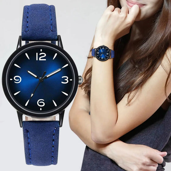 Reloj de cuarzo con correa efecto piel