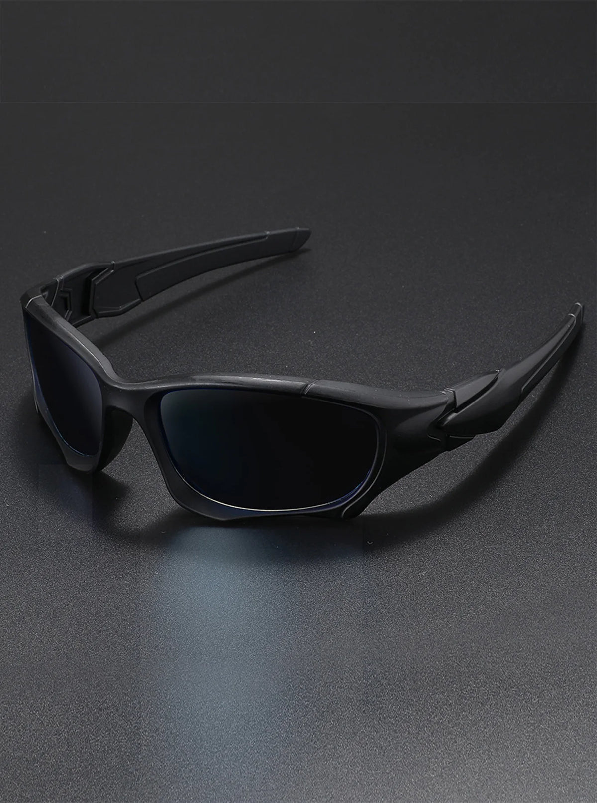 Polarized sports sunglasses