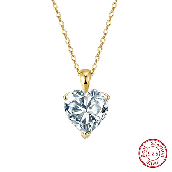 Collar de corazón con moissanita