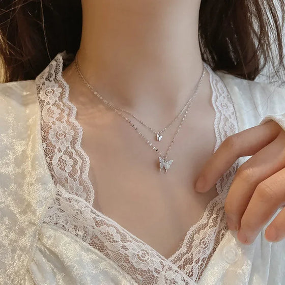 Collar doble de mariposas